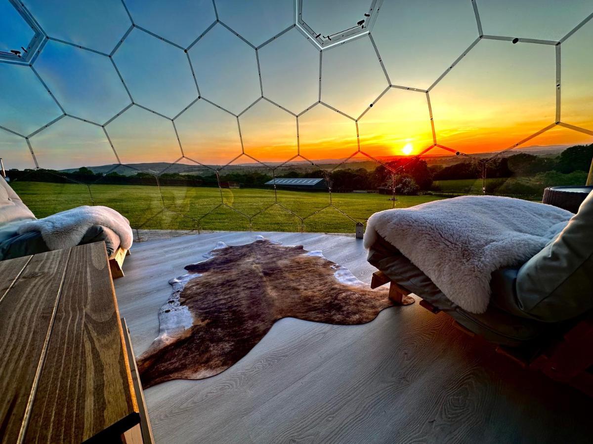 Deerstone Glamping-Pinhaw Beacon Dome Hot Tub Ξενοδοχείο Earby Εξωτερικό φωτογραφία