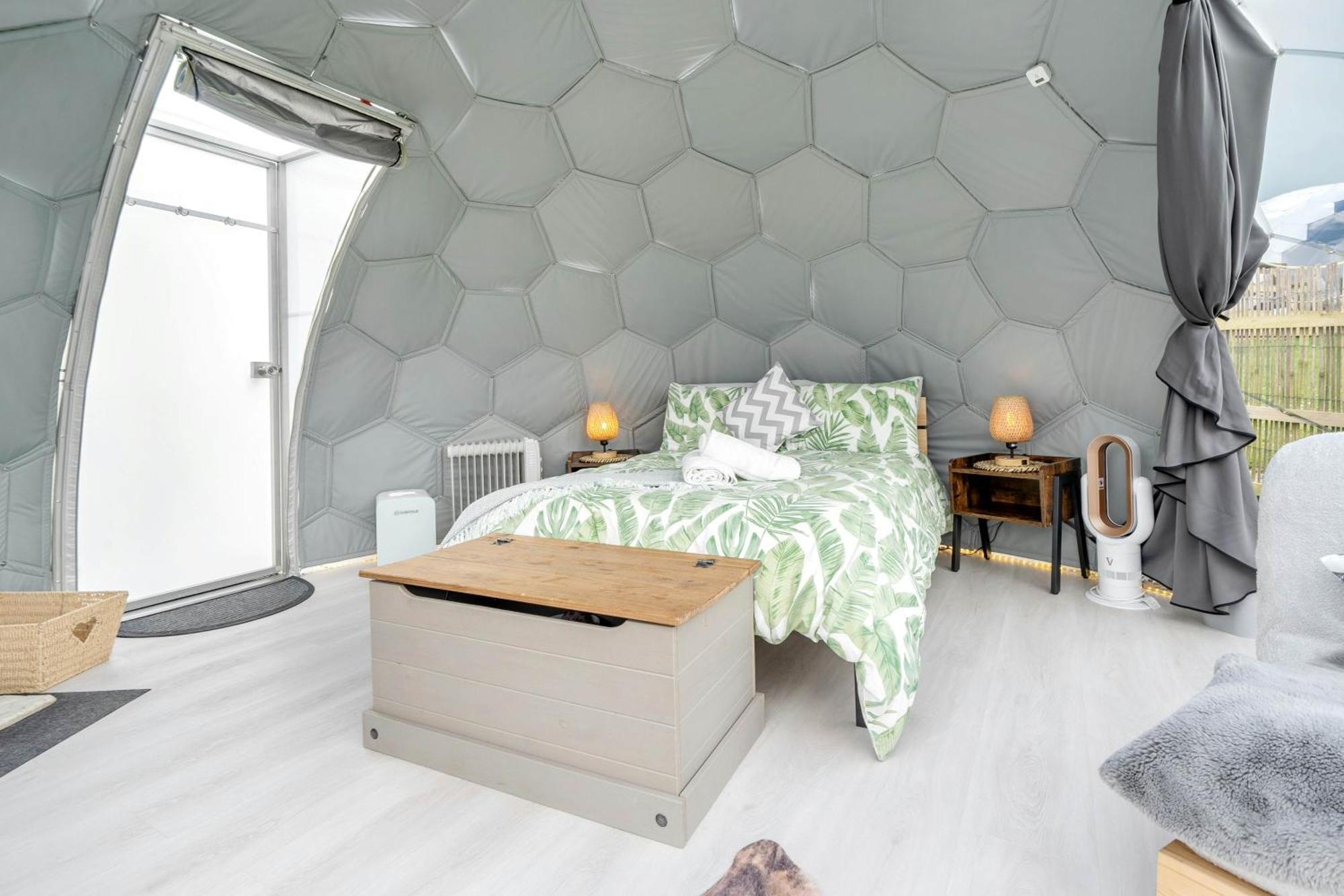 Deerstone Glamping-Pinhaw Beacon Dome Hot Tub Ξενοδοχείο Earby Εξωτερικό φωτογραφία